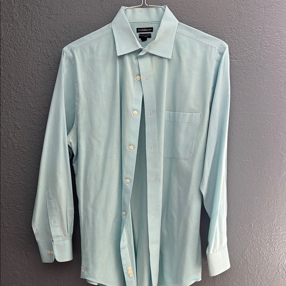 Croft and Barrow Blue Gingham Dress Shirt Elegant Design